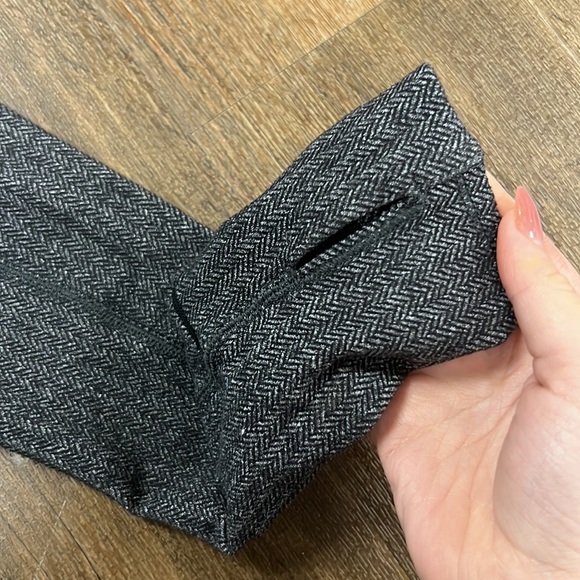 Lulu Lemon grey winter long sleeve - Picture 5 of 5